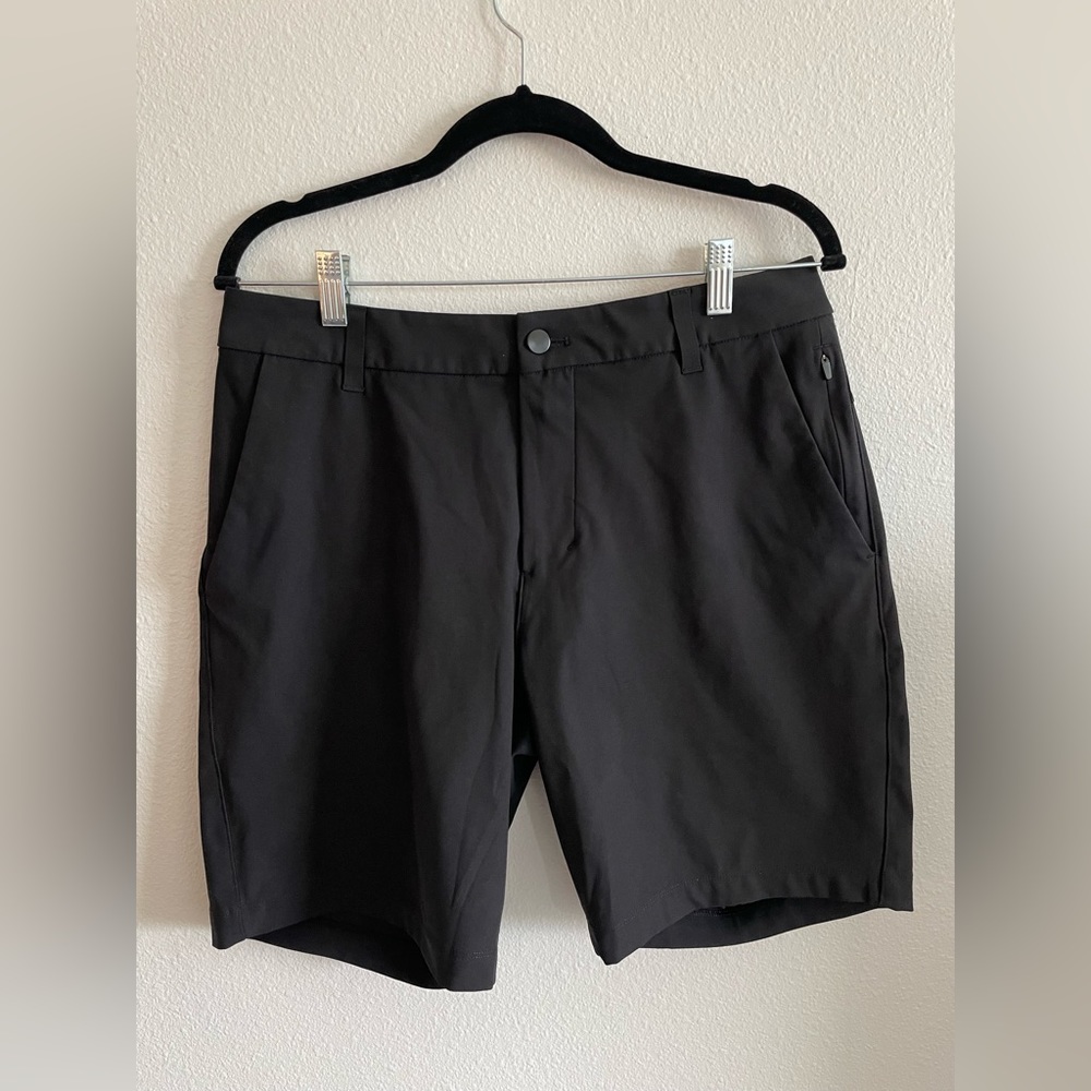 Men’s Lululemon Black Golf Shorts
